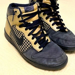 NIKE ZOOM DUNKS 🏀 Unique Black and Yellow Houndstooth pattern !! Men’s size 12!